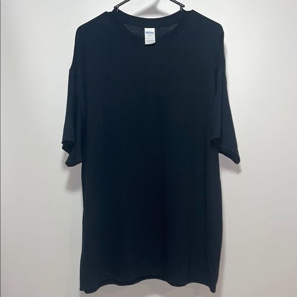 Gildan Black Short Sleeve Tee - Picture 1 of 7